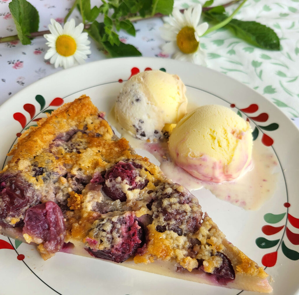 Clafoutis alle ciliegie con gelato